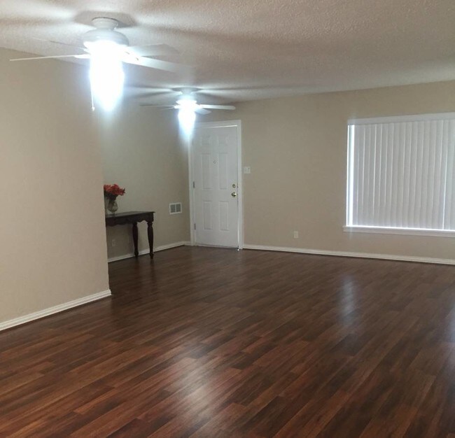 Living Room - 3805 Hawick Ln