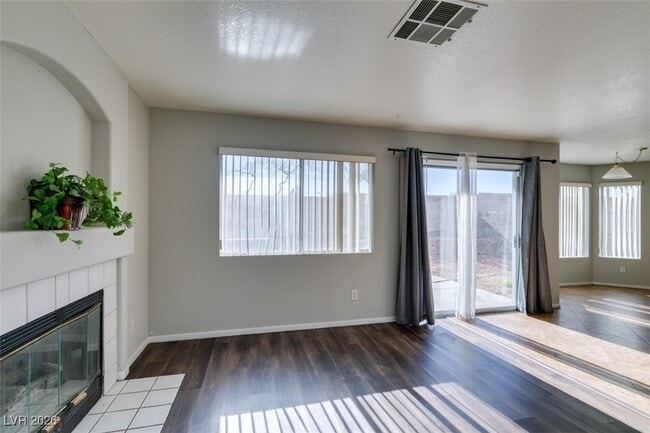 Photo - 7809 Calico Flower Ave