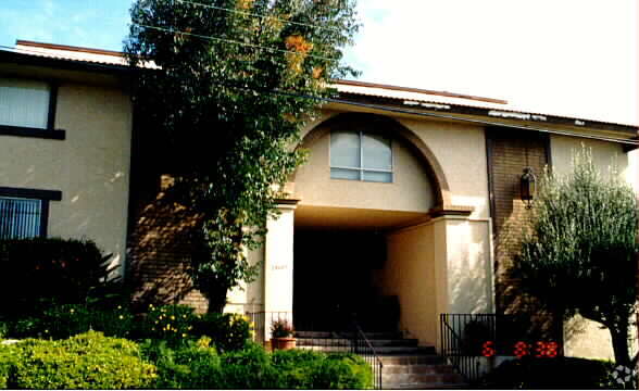 Photo - La Plaza Apartments