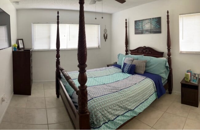 Photo - 9727 Hammocks Blvd Unidad 000