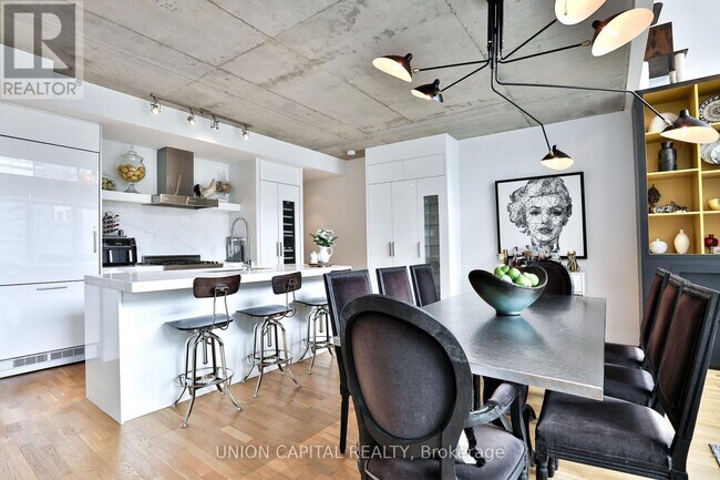 Photo - 75 Portland St Unité 504