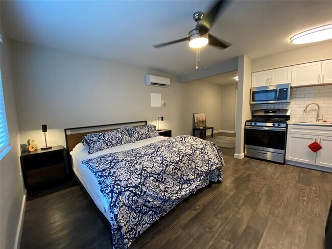 Photo - 3503 Harmon Ave Unit 201