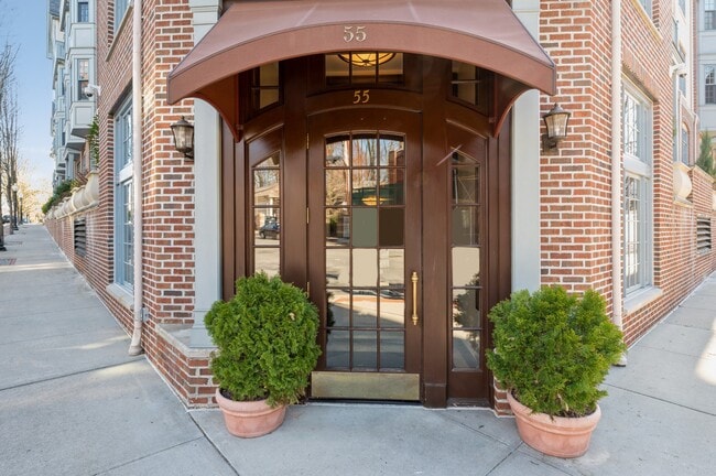 Building Photo - 55 1st St Unit 207