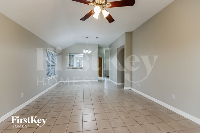 Photo - 15114 Diamond Way