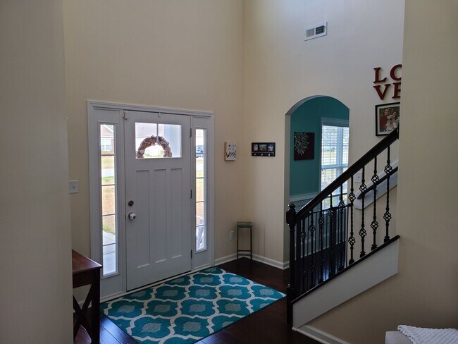 Photo - 4 Bedroom 2.5 Bath unfurnished home in Nautical Reach Neighborhood