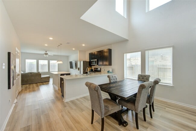 Building Photo - 20951 New Proper Dr