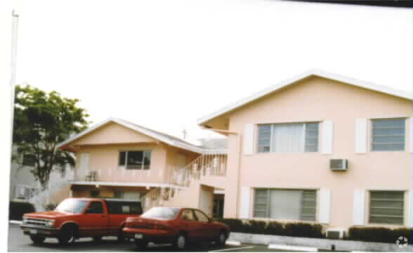 Photo - Oasis Apartments