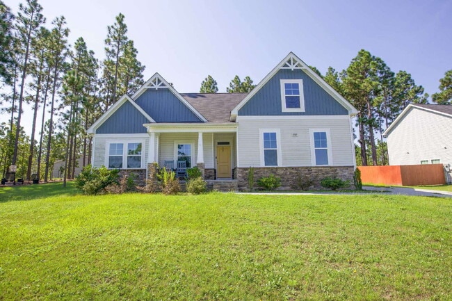 Building Photo - 3-Bed, 3-Bath plus BONUS & DEN/STUDY Aberd... Rental
