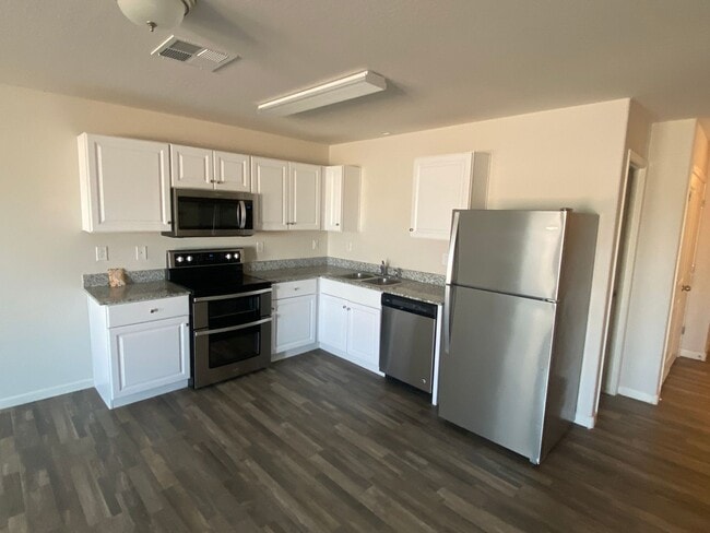 Photo - Cozy 4 Bed/2 Bath Newer Home in Coolidge