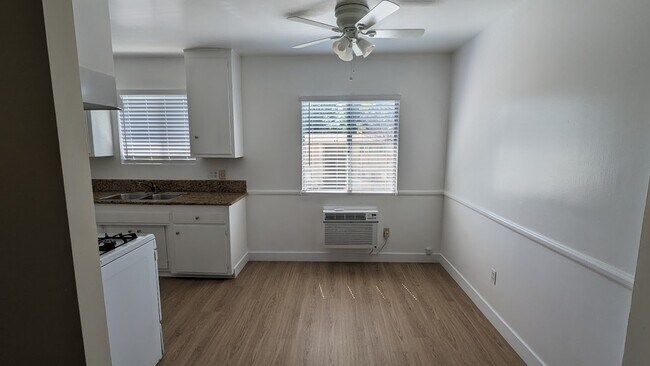Photo - 8415 Amigo Ave Unit 8