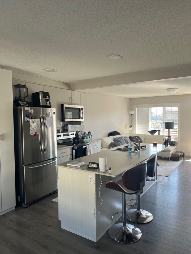 Photo - 846 Daniels Way SW