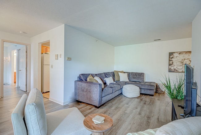 Photo - 100 Northridge Dr Unit 9