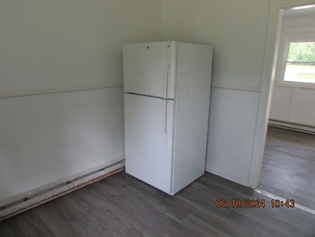 Photo - Appliances included