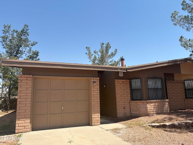 Building Photo - 10905 Highwood Way Rental