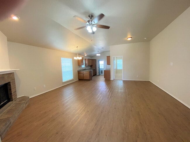 Photo - 2011 100th St