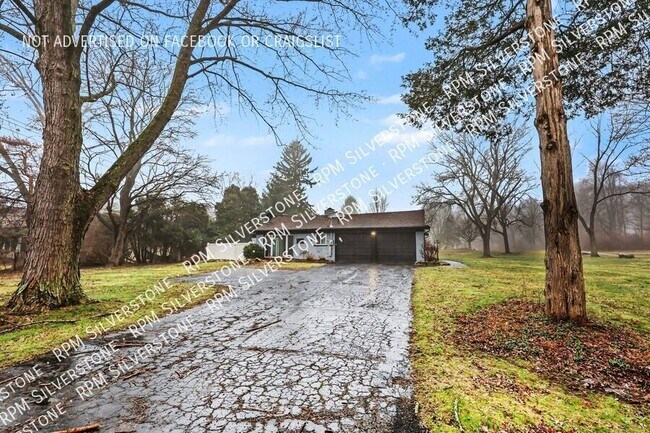 Photo - 2839 W Avon Rd