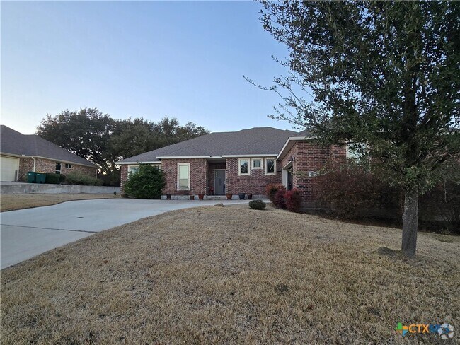 Building Photo - 8004 Ridgeway Ct Rental
