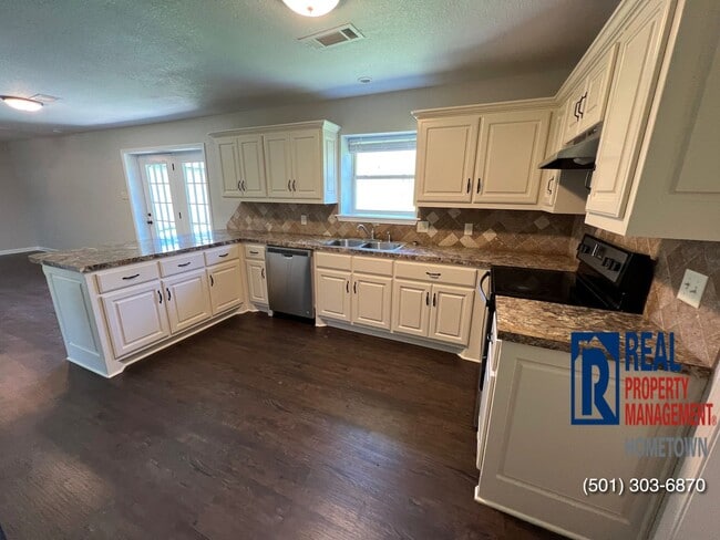 Photo - 10 Woodbriar Ct