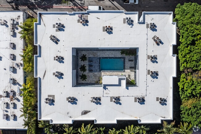 Additional Building View - Chic Place at Lincoln