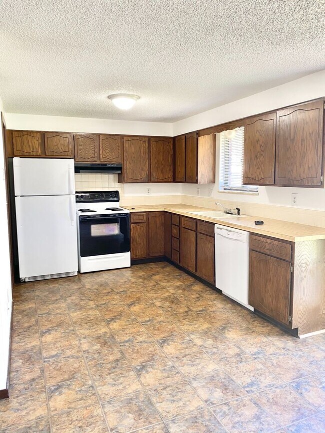 Photo - 3208-3210 White Elm Court Unit 3208