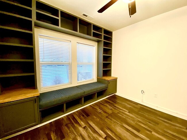 Photo - Beautiful 4 Bedroom, 4 Car Garage With Small Trailer Parking in Star