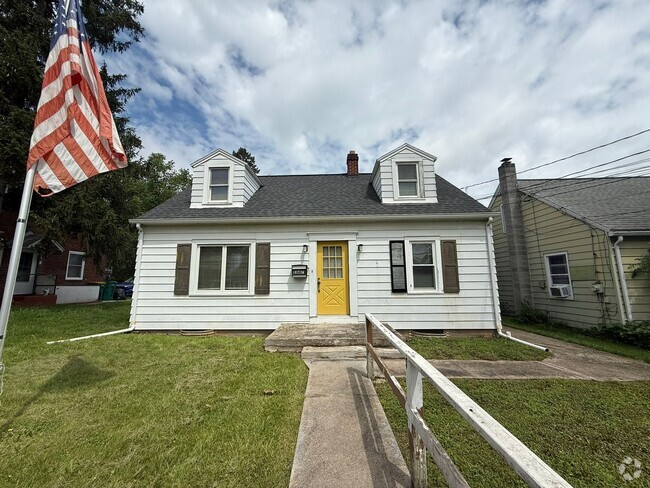Building Photo - 1347 E Caracas Ave Rental