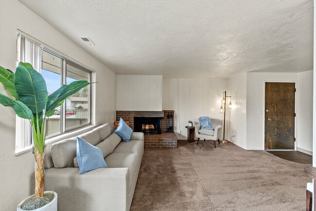 Photo - The Woodlands Apartments