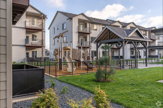 Building Photo - Woodburn Place Apartment Homes