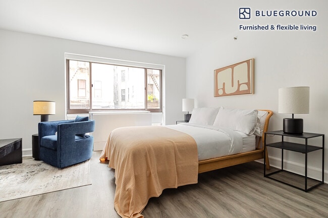 Photo - 311 W 50th St Unidad FL2-ID2073