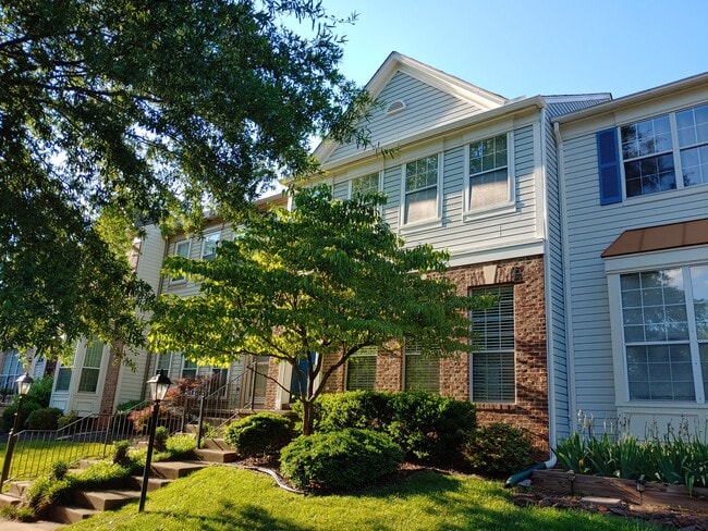 Photo - 47608 Sandbank Sq