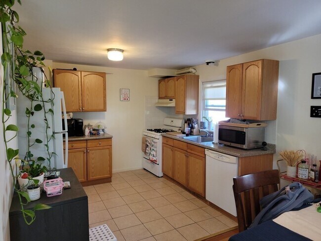 18 Vivian Dr