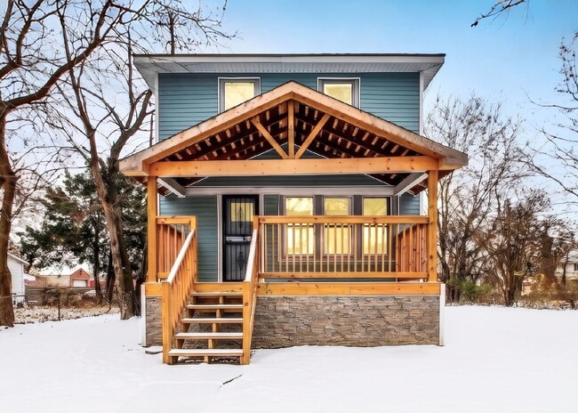 Building Photo - Charming 3-Bedroom Gem in Detroit!