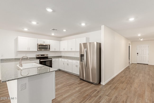 Photo - 1610 W Laguna Dr