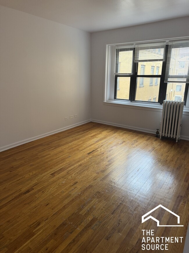 Photo - 4033 W Gladys Ave Unidad 2S