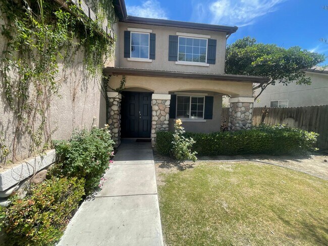 Photo - Amazing 5 Bedroom home off of Buena Vista & Panama Lane!