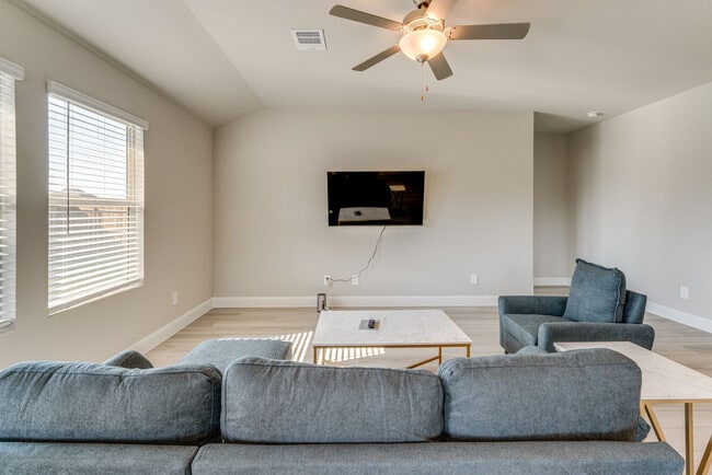 Photo - 723 Williams Wy Unit SI ID1546028P