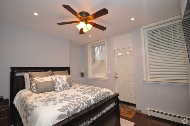 Building Photo - 591 Beacon St Unit G Rental