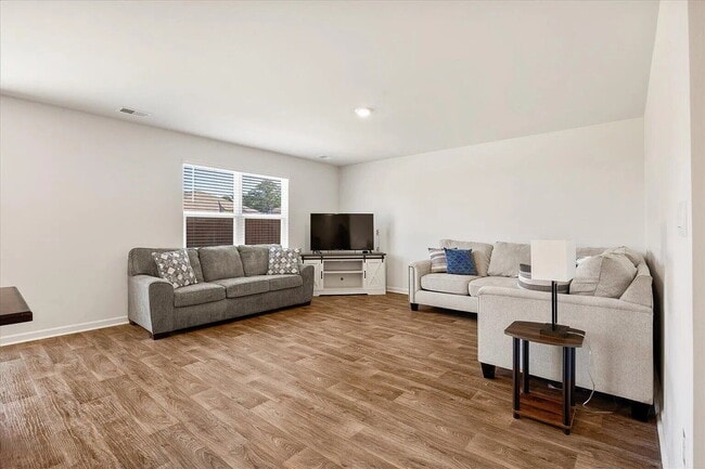 Photo - Beautiful 3-Bedroom Home for Rent in Seabr...