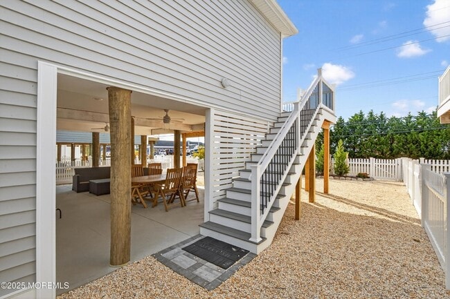 Photo - A3255 Goa Way