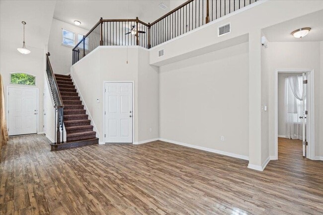 Photo - 9703 Sunny Swan Ct