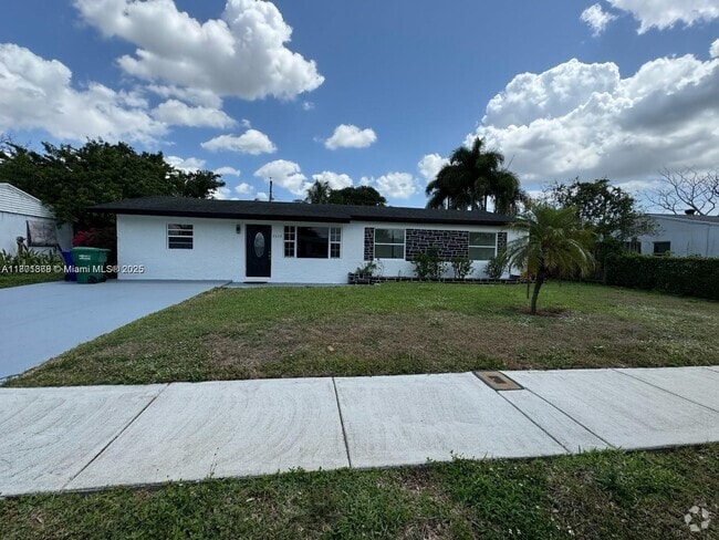 Building Photo - 4529 SW 24th St Rental