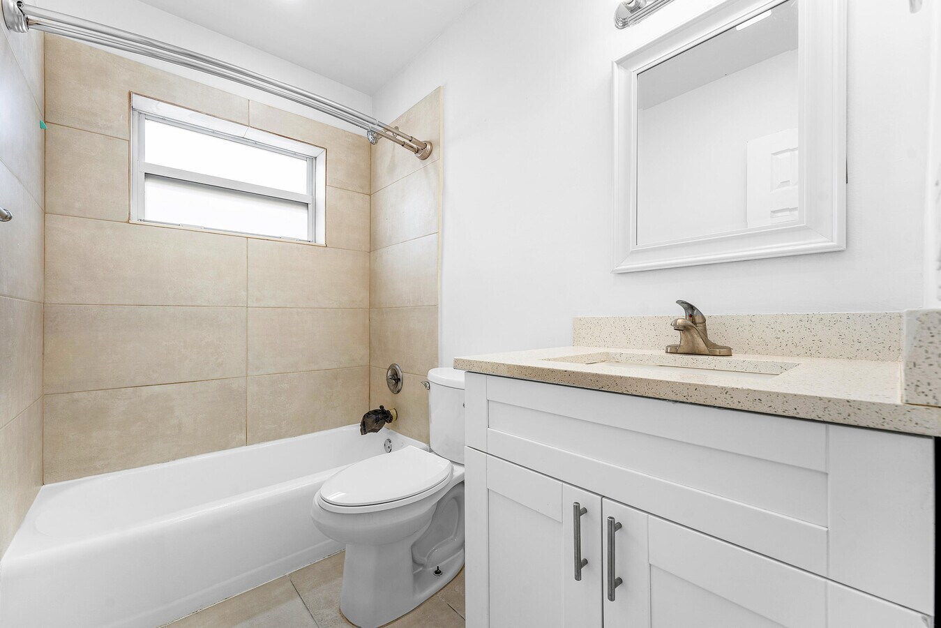 Photo - 331 SE 19th Ave Unit 4