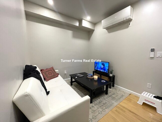 Photo - 91 Hudson St