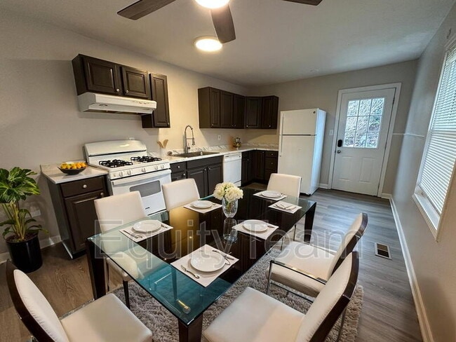 Photo - 2498 Schon Dr