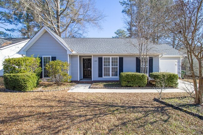 Building Photo - Spacious 3BR/2BA Home Near Fort Jackson & VA Hospital *Military Discount Offered!*