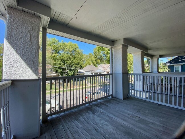 Photo - 1115-1119 E 41st Street Unit 1115-2W