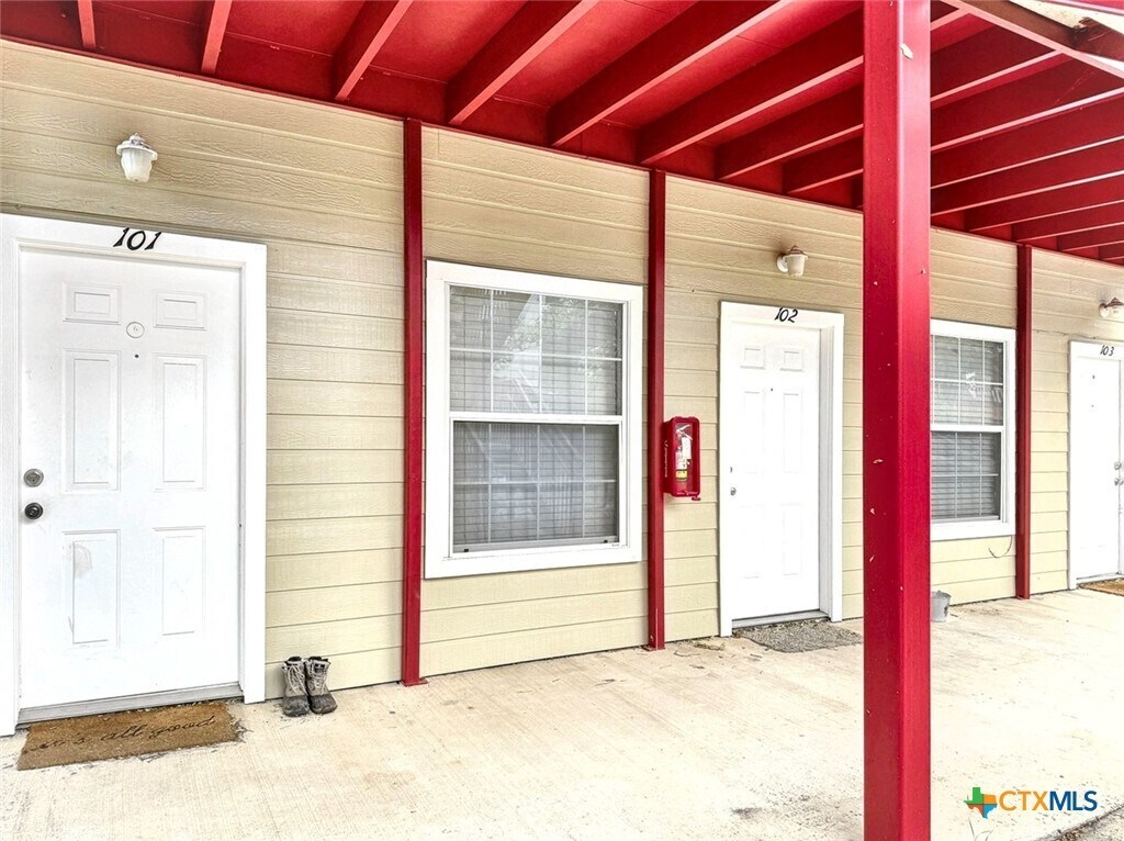 Photo - 412 Burleson St Townhome