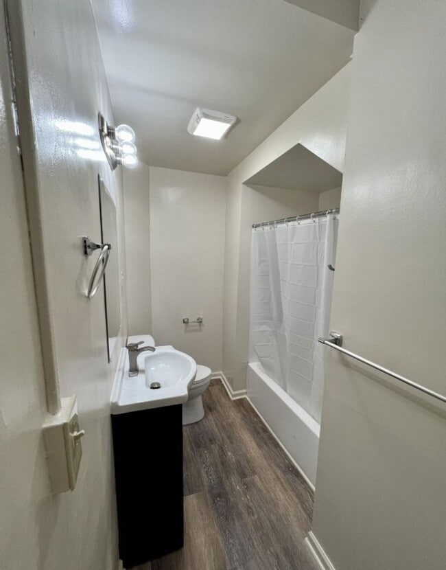 Photo - 831 Walnut St Unit #1