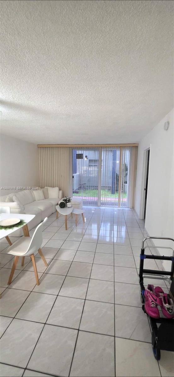 Building Photo - 10000 NW 80th Ct Unit 2149