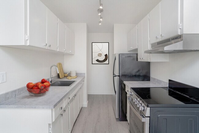 Photo - Deville Apartments